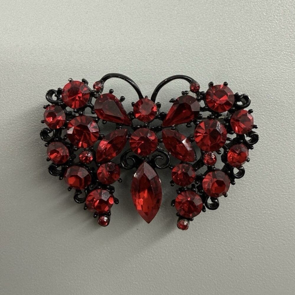Vintage Rare Lisner Butterfly Brooch Red Crystal Black Japanned